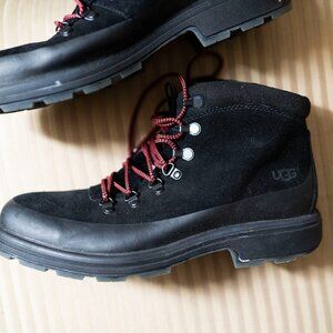 UGG Biltmore Hiking Boots Men's Size 8 Black Leather Waterproof Mid Chelsea $170